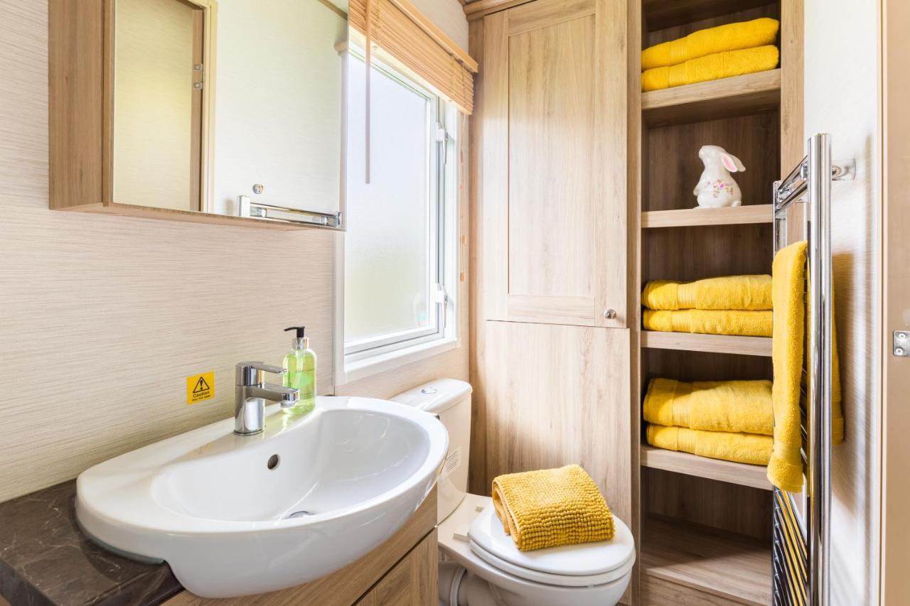 Cottontail Lodge - Hot Tub - Pet Friendly South Cerney Exteriér fotografie