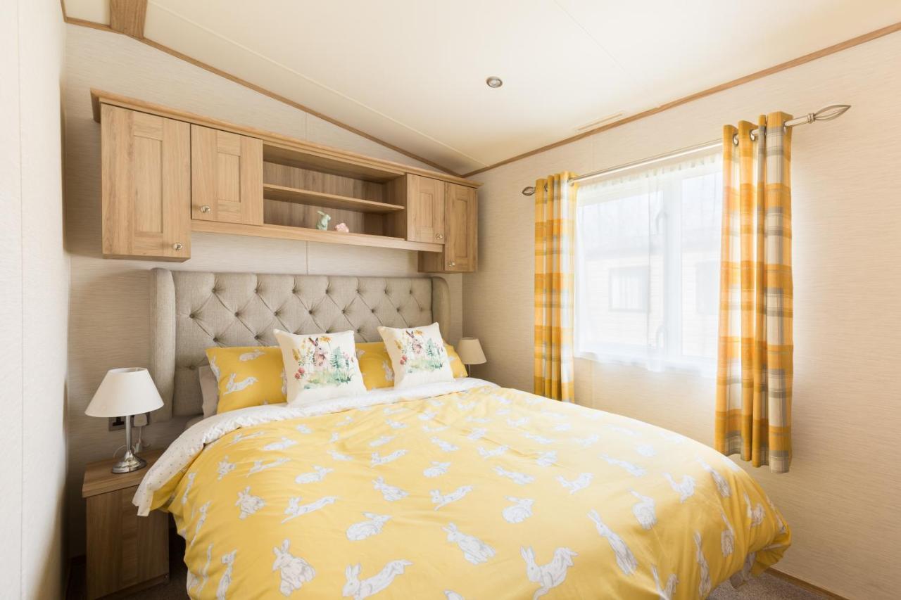 Cottontail Lodge - Hot Tub - Pet Friendly South Cerney Exteriér fotografie