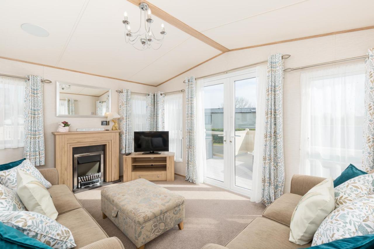 Cottontail Lodge - Hot Tub - Pet Friendly South Cerney Exteriér fotografie