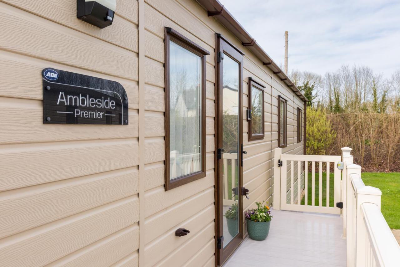 Cottontail Lodge - Hot Tub - Pet Friendly South Cerney Exteriér fotografie