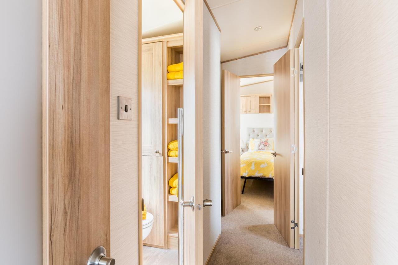 Cottontail Lodge - Hot Tub - Pet Friendly South Cerney Exteriér fotografie