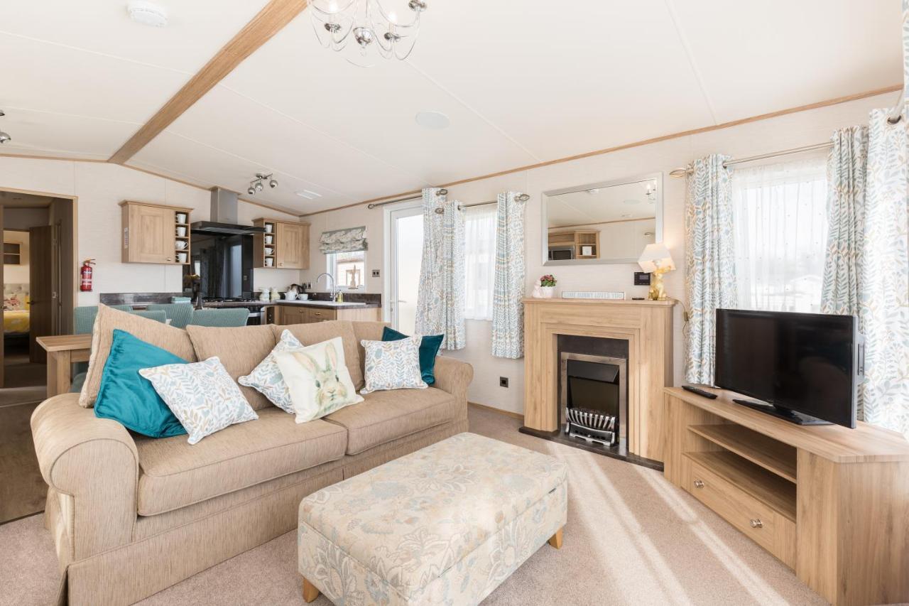 Cottontail Lodge - Hot Tub - Pet Friendly South Cerney Exteriér fotografie