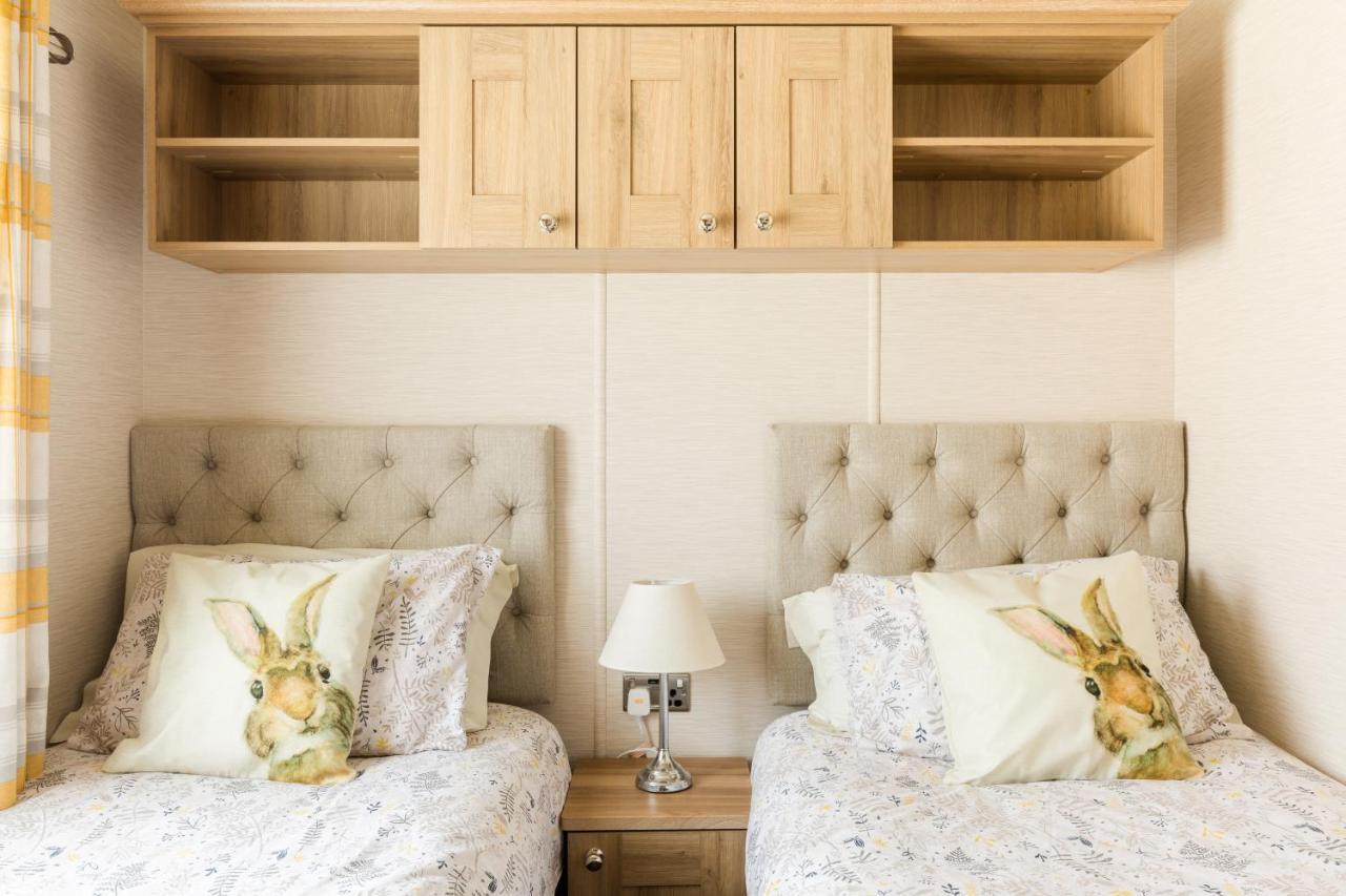 Cottontail Lodge - Hot Tub - Pet Friendly South Cerney Exteriér fotografie