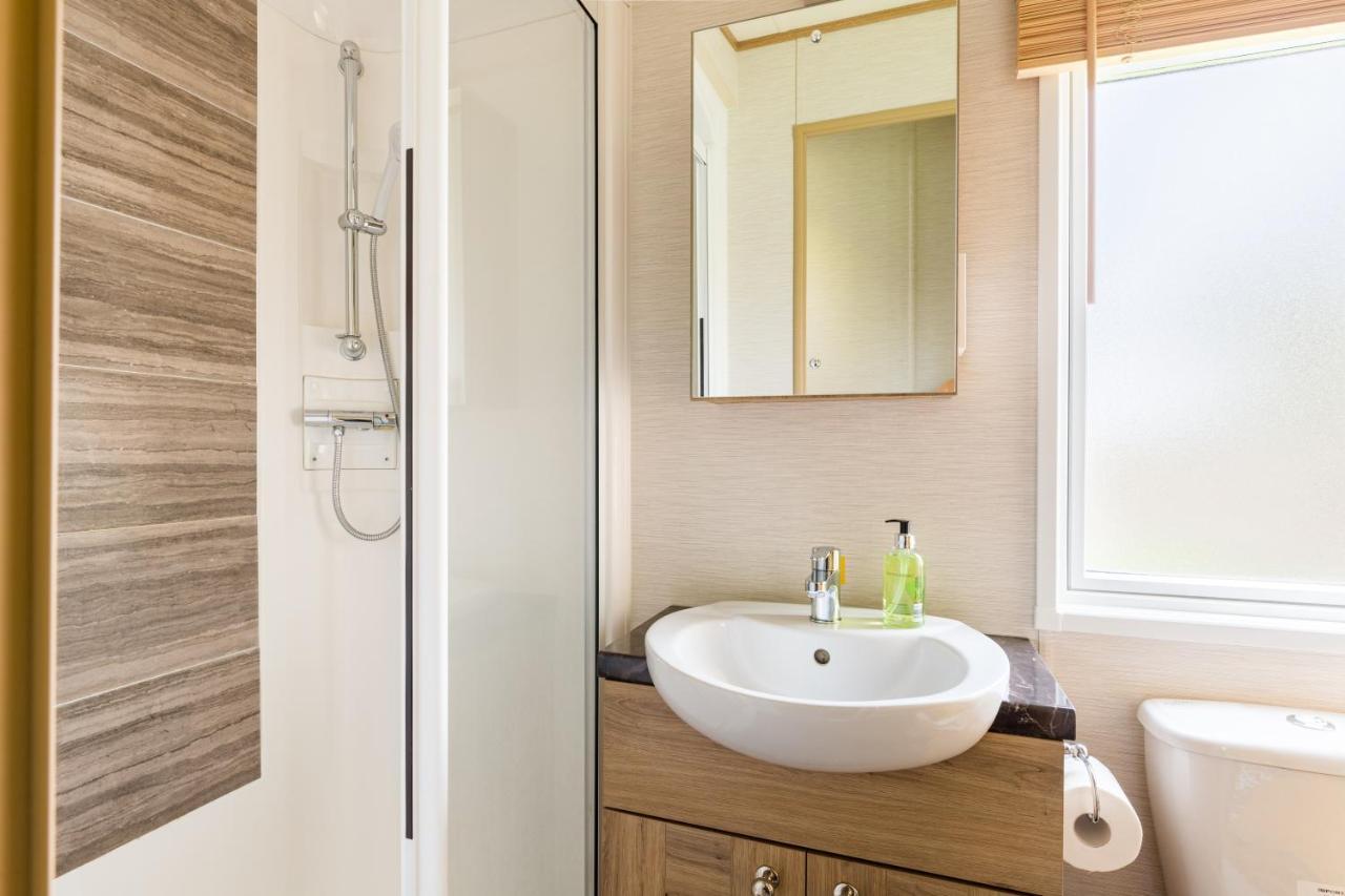 Cottontail Lodge - Hot Tub - Pet Friendly South Cerney Exteriér fotografie